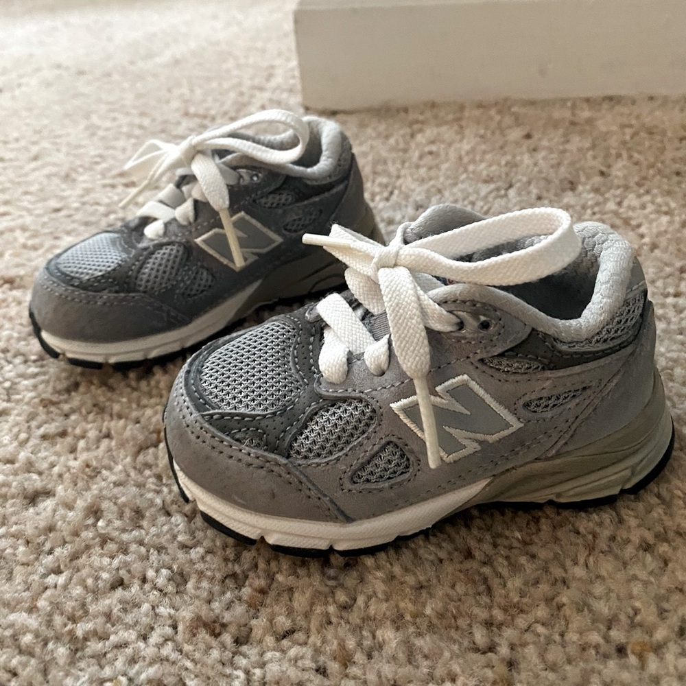Toddler & Infant Grey New Balance 990 V3, Size 4 Shoes, Gently Used